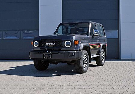 Toyota Land Cruiser 71 LX-Z Hardtop 2.8 D-4D SOFORT