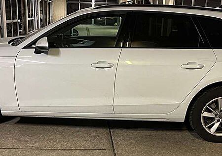 Audi A4 Avant 35 TFSI advanced