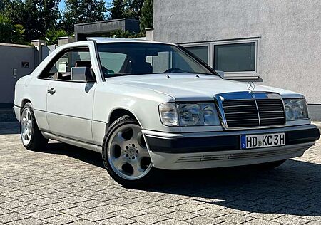 Mercedes-Benz CE 300 Seltene Farbkombi W124 C124 TÜV / Oldtimer