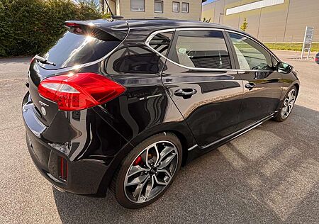Kia Cee'd Ceed / Ceed 1.6 T-GDI GT-Track