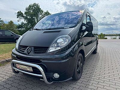 Renault Trafic Combi Passenger Black Edition