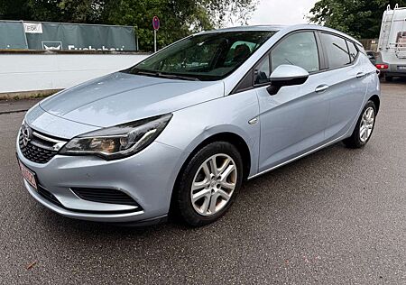 Opel Astra K Lim. 5-trg. Edition Start/Stop Navi PDC