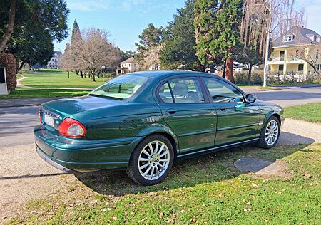 Jaguar X-Type 2.2 Diesel LEDER BEIGE / NAVI / 17-Zoll