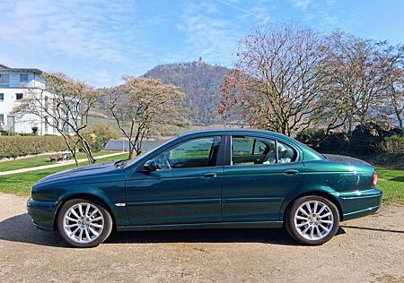 Jaguar X-Type 2.2 Diesel LEDER BEIGE / NAVI / 17-Zoll