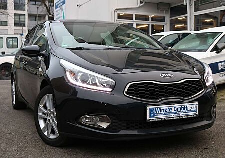 Kia Cee'd Ceed / FIFA World Cup Edition*AHK*SHZ*LKH*PDC*KLIMAAUT*uv