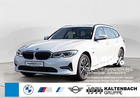 BMW 330 e Touring xDrive PANO AHK HUD LASER LED