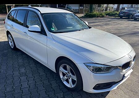 BMW 318d 318 Touring Aut. Advantage