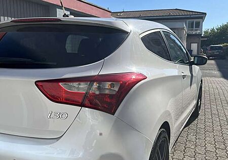 Hyundai i30 1.6 CRDi Coupe Design