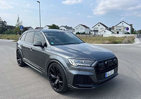 Audi SQ7 *ALLRADLENKUNG+PANO+MASSAGE+RAUTE+LASER*