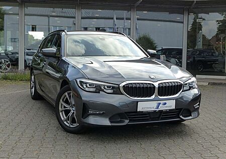 BMW 320 i Aut. sport-line Navi Live PDC Teilleder