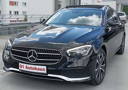 Mercedes-Benz E 300 de AVANTGARDE LED+IHC/PANORAMA/AUGMENTREALITY/AHK/