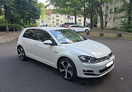 VW Golf Volkswagen 1.2 TSI BlueMotion Technology Lounge