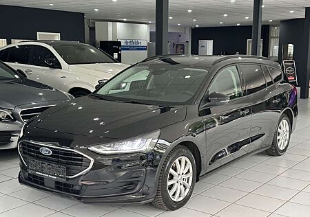 Ford Focus Turnier C&C*AUTOMATIK*LED*WINTER*CARPLAY*