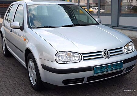 VW Golf Volkswagen IV 1.6 AUTOMATIK Tüv Neu