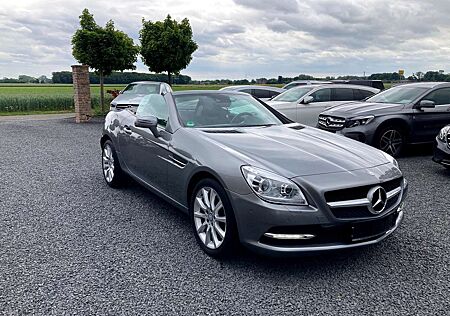 Mercedes-Benz SLK 350 V6 Automatik // Navi // Panorama // Ambiente //
