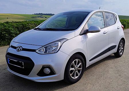 Hyundai i10 1.2 GO! All Black nur 52Tkm Top Ausstattung