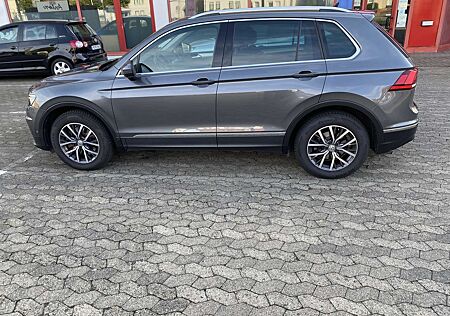 VW Tiguan Volkswagen Comfortline BMT/Start-Stopp 4Motion vom Privat