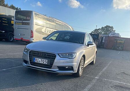 Audi A3 Limo 1.6 TDI S-Tronic *SHZ*TEMP*PDC*SOUND*