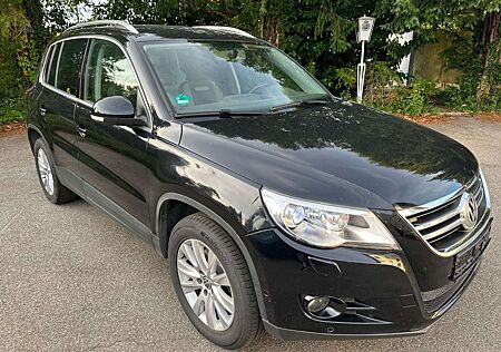 VW Tiguan Volkswagen Sport & Style 4Motion XENON AHK NAVI ALU