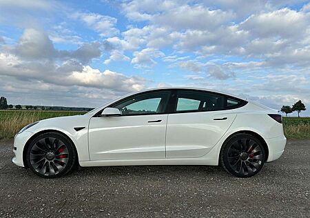 Tesla Model 3 Dual Performance mit Garantie und Winterreifen