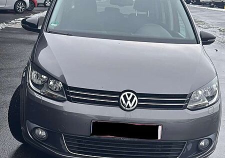 VW Touran Volkswagen Style