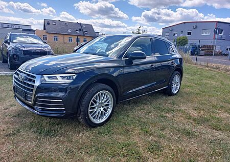 Audi Q5 quattro sport/Navi/PDC/Kamera/S-Line/wenig KM