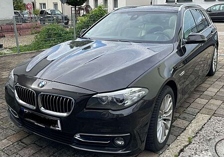 BMW 520d 520 xDrive Touring Aut. Luxury Line