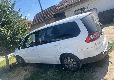 Ford Galaxy 2.0 TDCi DPF Ghia