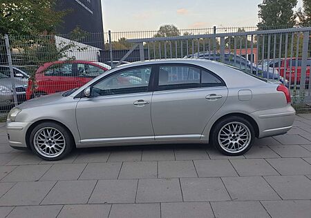 Toyota Avensis 1.8 Sol Liftback