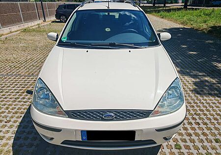 Ford Focus 1.6 Weiß TüvAsu 01/2027 Klima Servo ZV AHK..