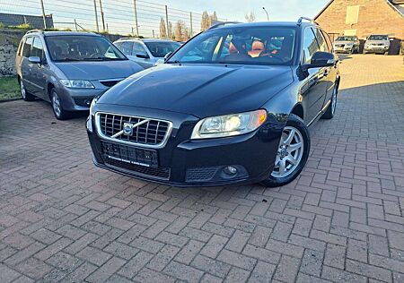 Volvo V70 Kombi Summum/Klima/Automatik/Memory/Ahk/