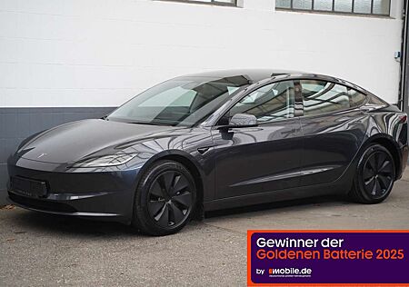 Tesla Model 3 Long Range AWD *Highland*