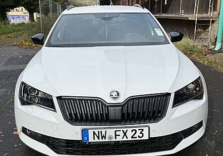 Skoda Superb Combi 2.0 TSI DSG SportLine SPORT-Paket AHK ST-HZ