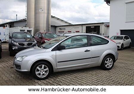 Ford Focus 1.4 Trend~ 1.Hand~Xenon~Klima~Scheckheft