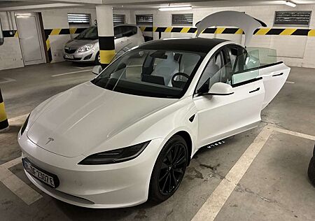 Tesla Model 3 Highland SR (Heckantrieb) Top Garagenwagen