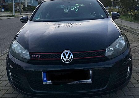 VW Golf GTI Volkswagen Golf 2.0 GTI