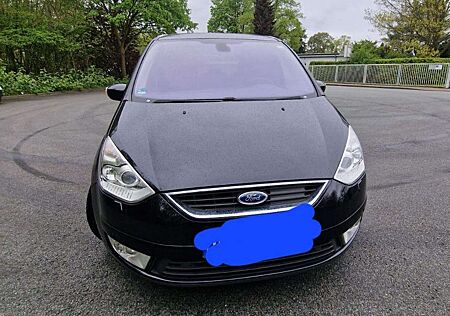 Ford Galaxy 2.2 TDCi DPF Ghia