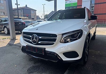 Mercedes-Benz GLC 250 4Matic Panorama/Night-Paket/19"Alu