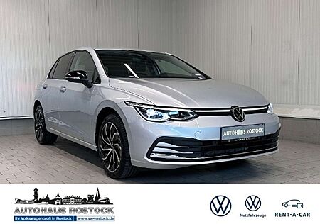 VW Golf Volkswagen VIII Move 1.0 eTSI DSG LED PDC ACC SHZ
