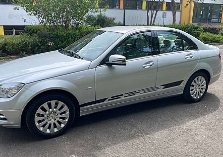 Mercedes-Benz C 180 CGI Automatik BlueEFFICIENCY Elegance