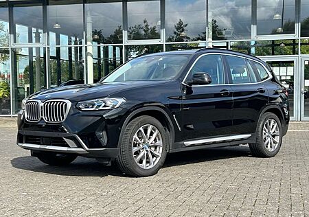 BMW X3 xDrive30e Aut. / Leder / AHK schwenkbar / DAB