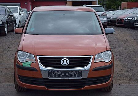 VW Touran Volkswagen Conceptline