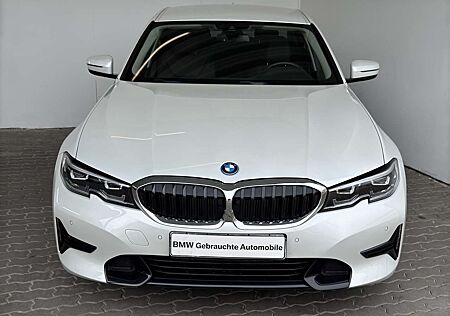 BMW 320 e Lim. Sport Line LiveCock.LED.ParkAss.DriveA