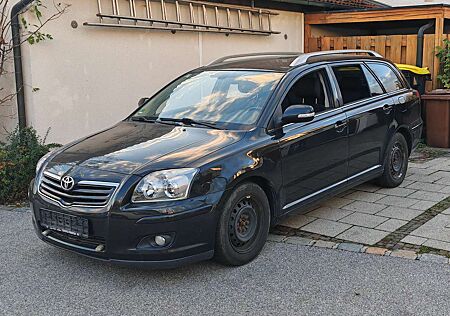 Toyota Avensis 1.8 VVT-i Combi