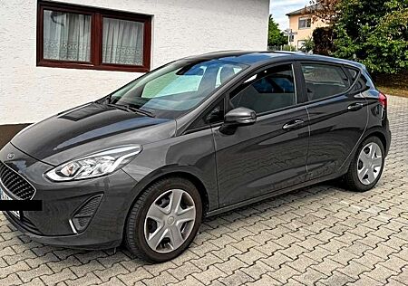 Ford Fiesta in Bestzustand, sehr wenige KM, 2.PKW