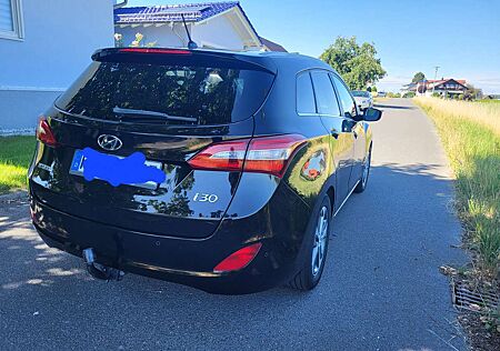 Hyundai i30 blue Kombi 1.6 CRDi DCT Trend