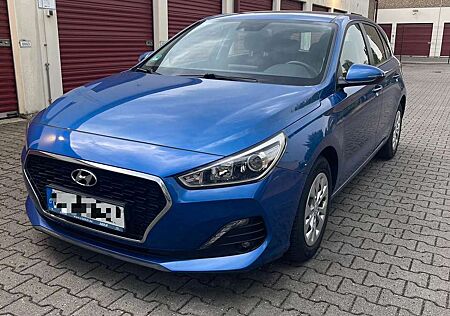 Hyundai i30 Pure APPLECARPLAY-BT-SHZ-KAMERA