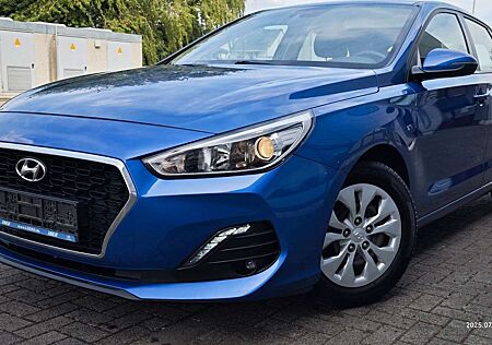 Hyundai i30 Pure APPLECARPLAY-BT-SHZ-KAMERA