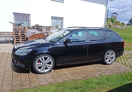 Skoda Octavia Combi 2.0 TSI RS