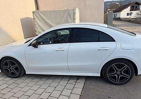 Mercedes-Benz CLA 200 Shooting Brake 7G-DCT AMG Line
